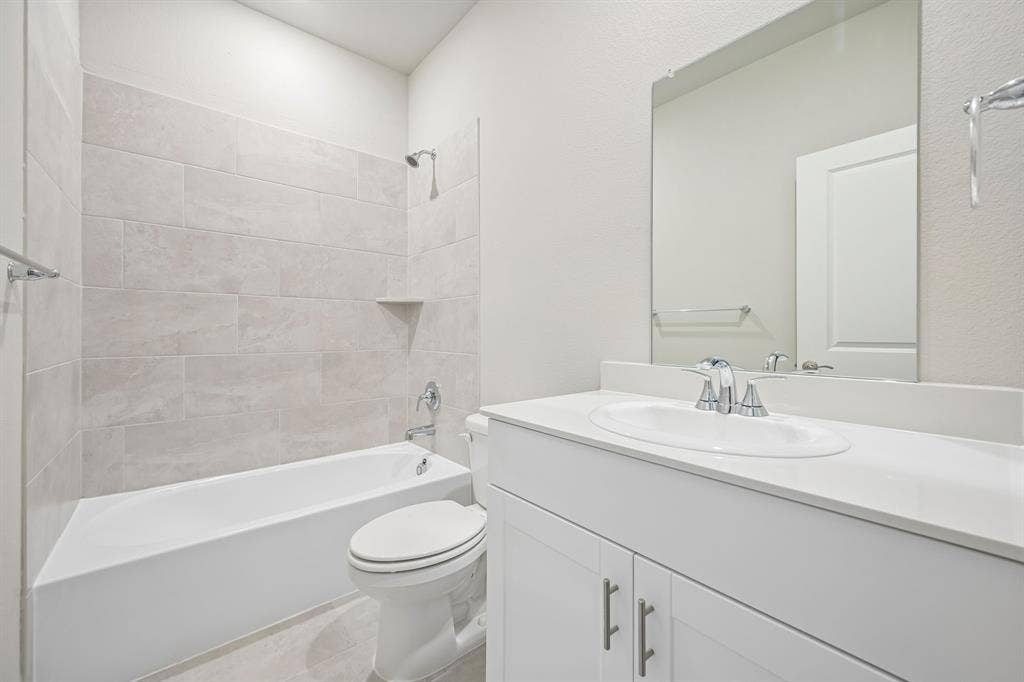 Photo is not of the actual home, but is an inspirational photo of builder’s model home and may depict options, furnishings, and/or decorator features that are not included.