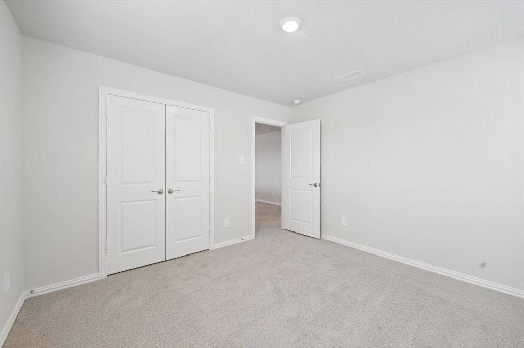 110 Decoursey Drive, Princeton, TX 75071 Photo is not of the actual home, but is an inspirational photo of builder’s model home and may depict options, furnishings, and/or decorator features that are not included.