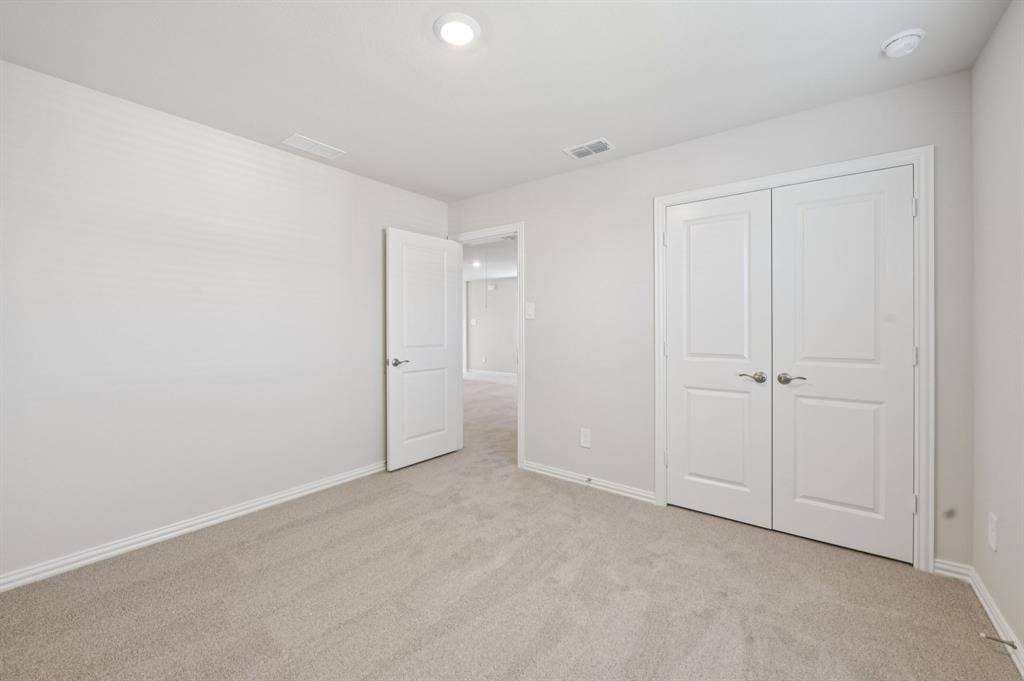 110 Decoursey Drive, Princeton, TX 75071 Photo is not of the actual home, but is an inspirational photo of builder’s model home and may depict options, furnishings, and/or decorator features that are not included.