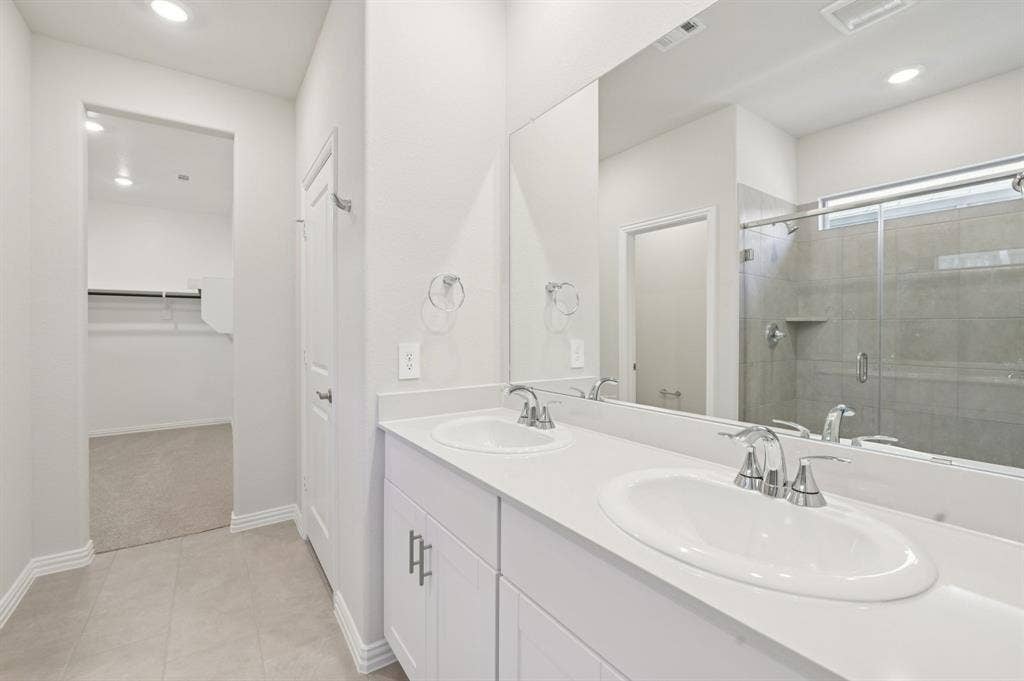 110 Decoursey Drive, Princeton, TX 75071 Photo is not of the actual home, but is an inspirational photo of builder’s model home and may depict options, furnishings, and/or decorator features that are not included.