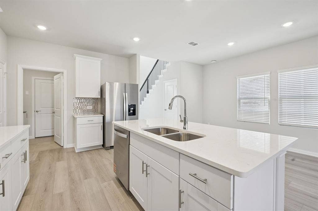 110 Decoursey Drive, Princeton, TX 75071 Photo is not of the actual home, but is an inspirational photo of builder’s model home and may depict options, furnishings, and/or decorator features that are not included.