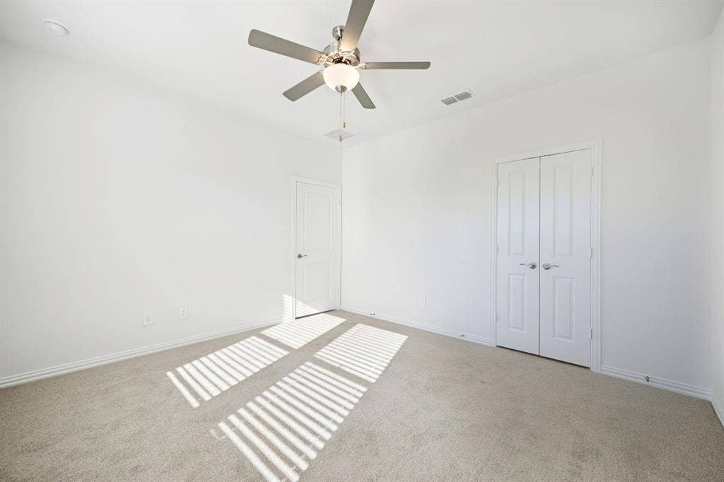 104 Decoursey Drive, Princeton, TX 75071 Photo is not of the actual home, but is an inspirational photo of builder’s model home and may depict options, furnishings, and/or decorator features that are not included.