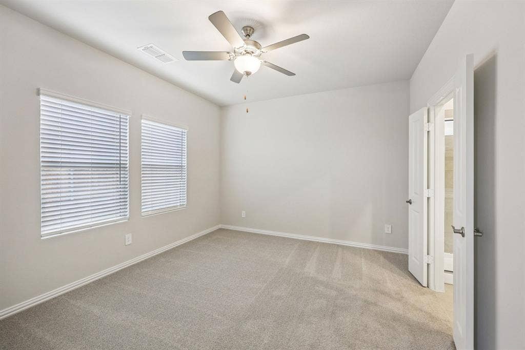 102 Decoursey Drive, Princeton, TX 75071 Photo is not of the actual home, but is an inspirational photo of builder’s model home and may depict options, furnishings, and/or decorator features that are not included.