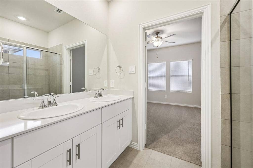 102 Decoursey Drive, Princeton, TX 75071 Photo is not of the actual home, but is an inspirational photo of builder’s model home and may depict options, furnishings, and/or decorator features that are not included.