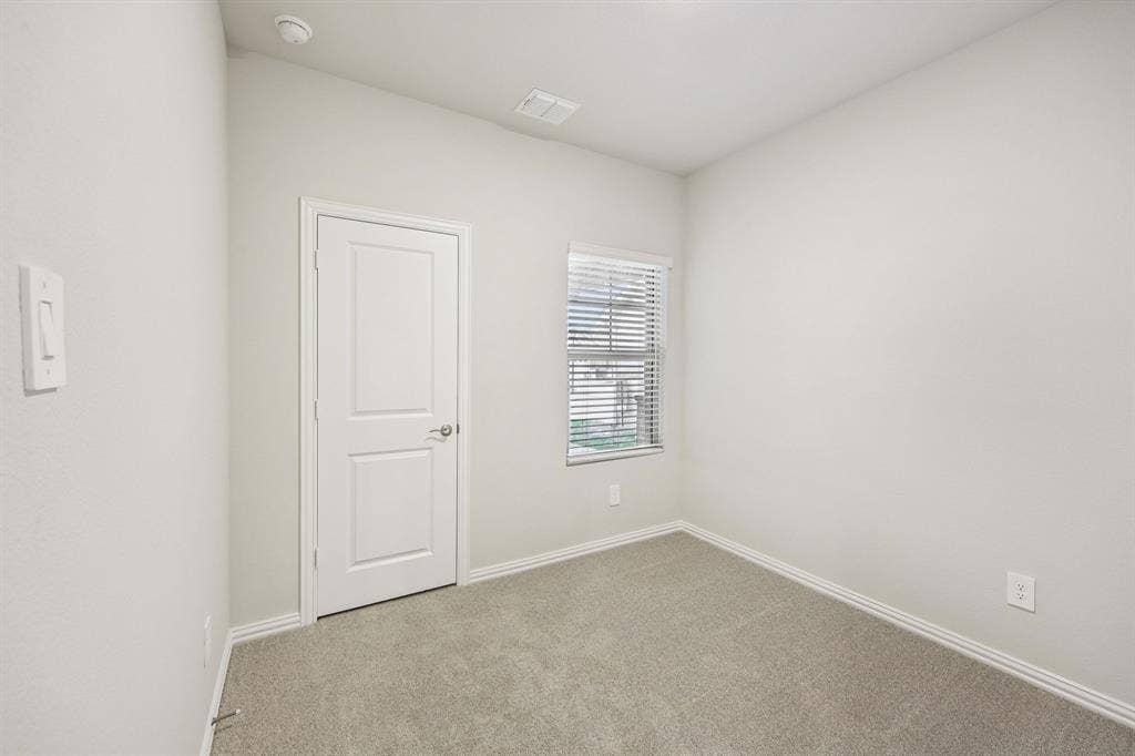 102 Decoursey Drive, Princeton, TX 75071 Photo is not of the actual home, but is an inspirational photo of builder’s model home and may depict options, furnishings, and/or decorator features that are not included.