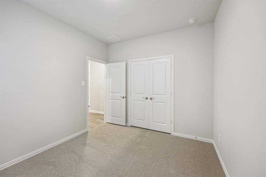 102 Decoursey Drive, Princeton, TX 75071 Photo is not of the actual home, but is an inspirational photo of builder’s model home and may depict options, furnishings, and/or decorator features that are not included.
