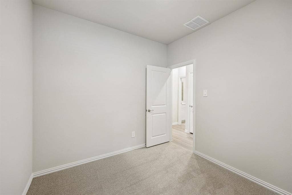 102 Decoursey Drive, Princeton, TX 75071 Photo is not of the actual home, but is an inspirational photo of builder’s model home and may depict options, furnishings, and/or decorator features that are not included.