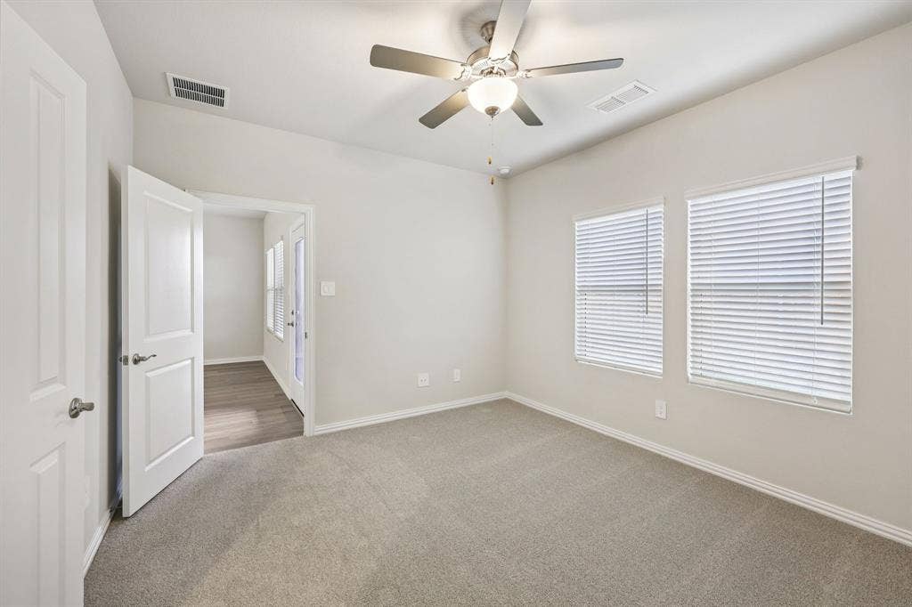 102 Decoursey Drive, Princeton, TX 75071 Photo is not of the actual home, but is an inspirational photo of builder’s model home and may depict options, furnishings, and/or decorator features that are not included.