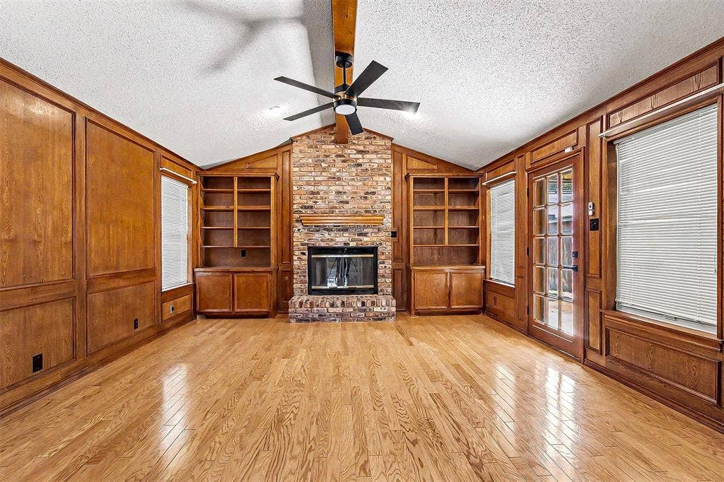 521 Cranbrook Lane, Grand Prairie, TX 75052