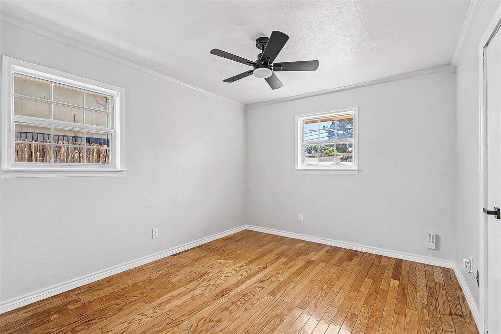 521 Cranbrook Lane, Grand Prairie, TX 75052