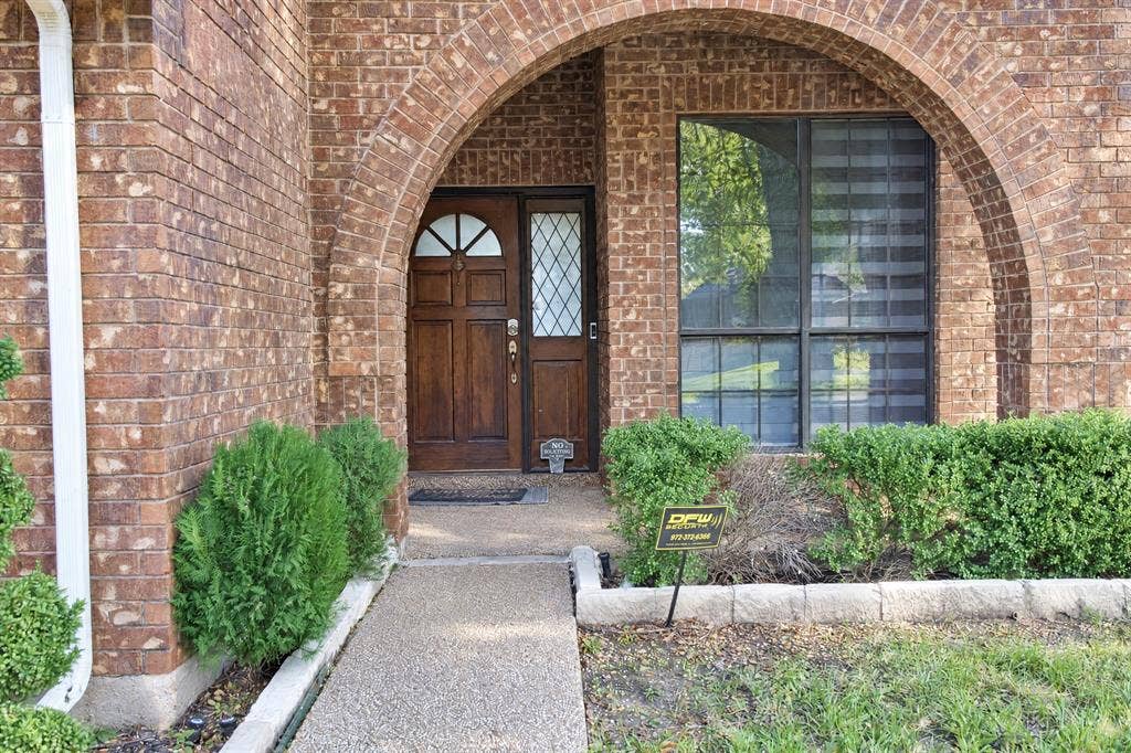 2910 Baron Drive, Garland, TX 75040