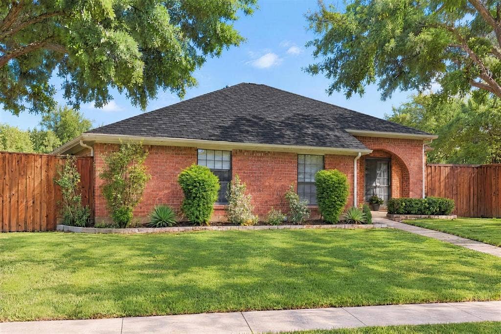 2910 Baron Drive, Garland, TX 75040