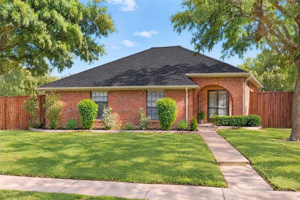 2910 Baron Drive, Garland, TX 75040