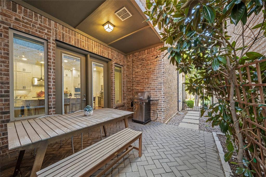 6313 Smithwick Drive, McKinney, TX 75070 6313 Smithwick Drive, McKinney, TX 75070