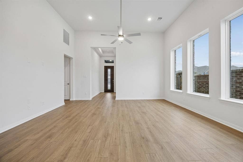 4109 Valley Mills Drive, Crandall, TX 75126 Representative