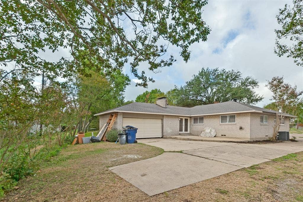 1116 Atlanta Circle, Garland, TX 75041 1116 Atlanta Circle, Garland, TX 75041