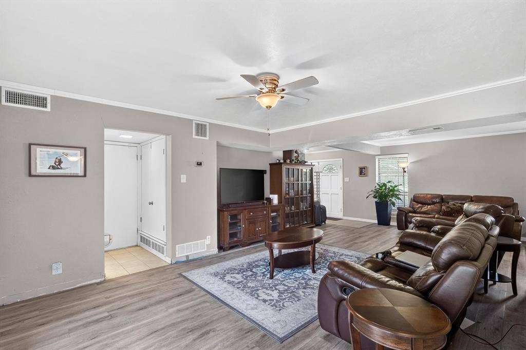 1907 Deep Valley Drive, Richardson, TX 75080 1907 Deep Valley Drive, Richardson, TX 75080