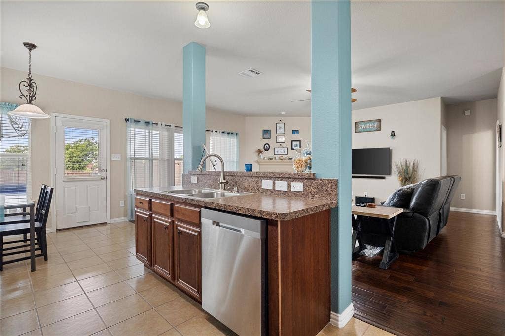 1395 Bay Line Drive, Rockwall, TX 75087 1395 Bay Line Drive, Rockwall, TX 75087