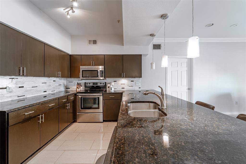 3102 Kings Road, #203, Dallas, TX 75219 3102 Kings Road, #203, Dallas, TX 75219