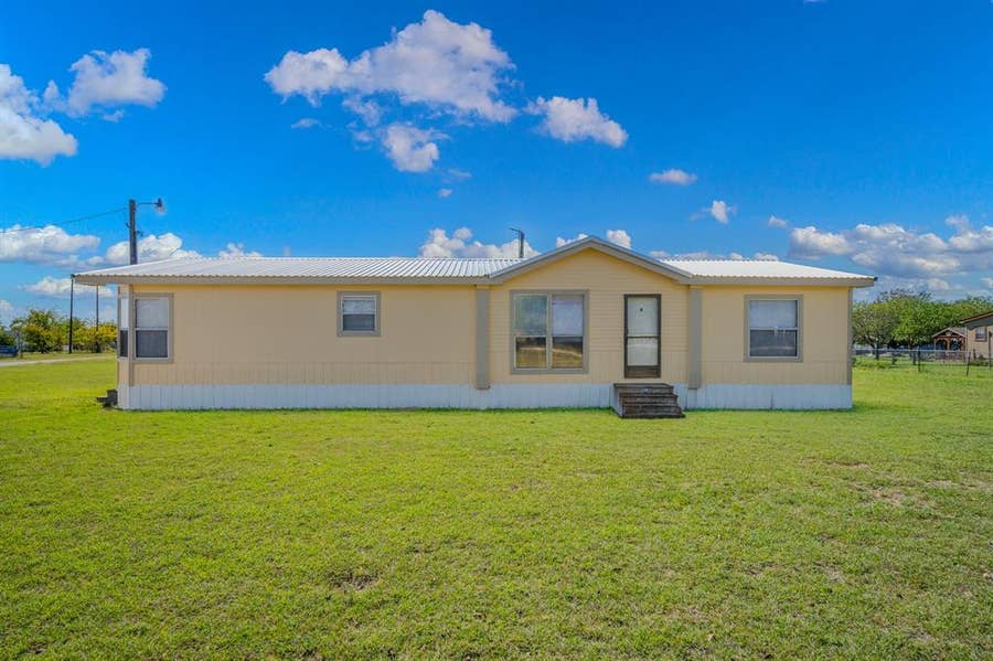 Property photo for 300 Green Branch Road, Weatherford, TX