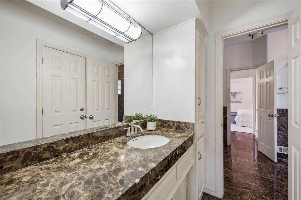 9624 Greensprint Drive, Dallas, TX 75238 9624 Greensprint Drive, Dallas, TX 75238