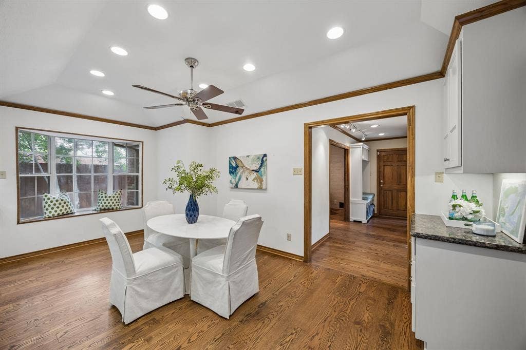 9624 Greensprint Drive, Dallas, TX 75238 9624 Greensprint Drive, Dallas, TX 75238