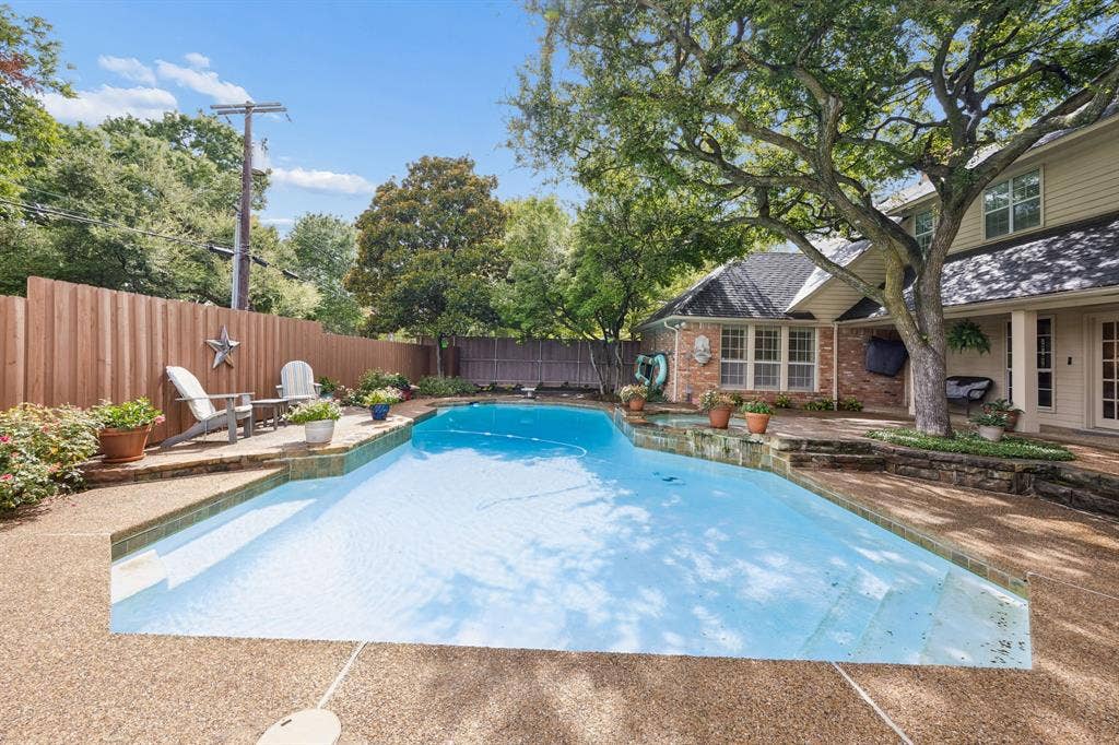 9624 Greensprint Drive, Dallas, TX 75238 9624 Greensprint Drive, Dallas, TX 75238