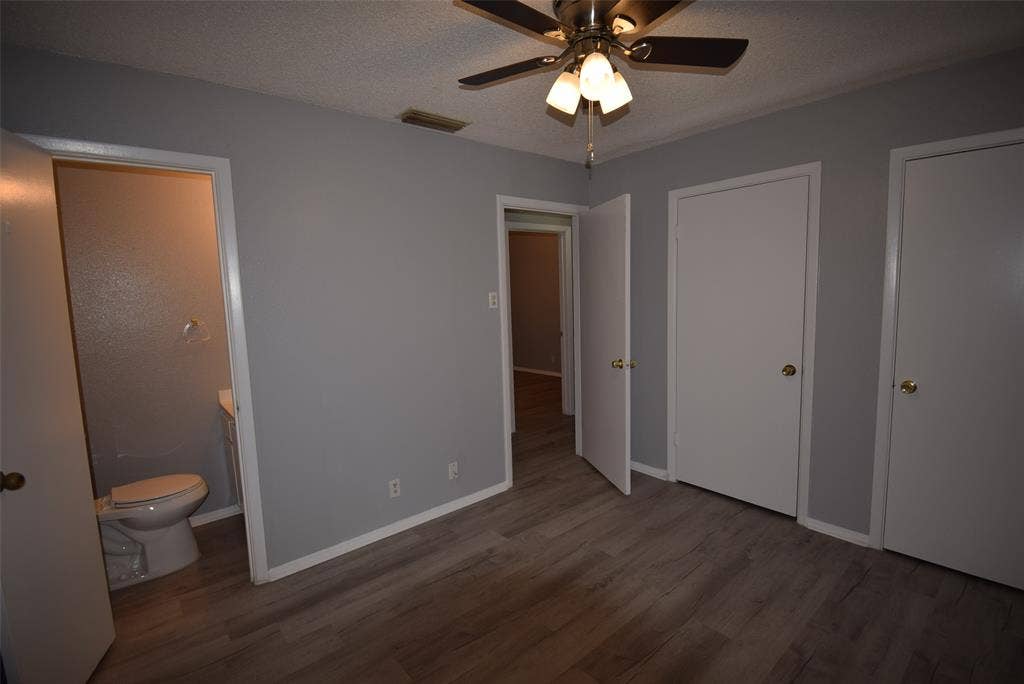 305 E Chestnut Street, Kaufman, TX 75142 305 E Chestnut Street, Kaufman, TX 75142