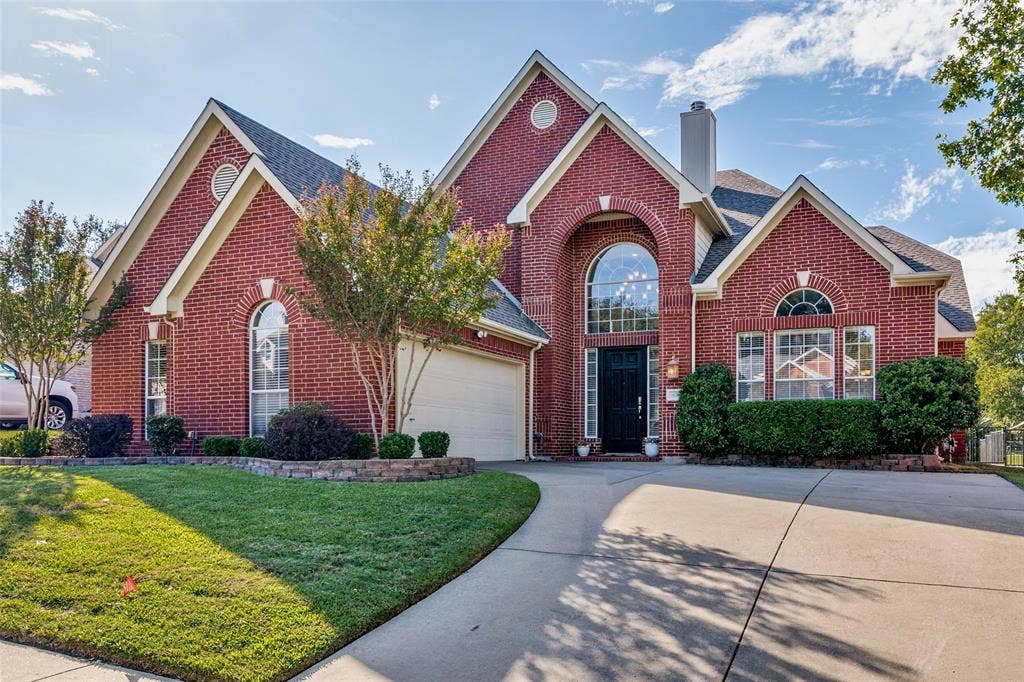 Sweeping fairway views, inviting outdoor retreats, and a flexible floor plan with three spacious living areas set this Firewheel Estates home on a golf course lot apart.