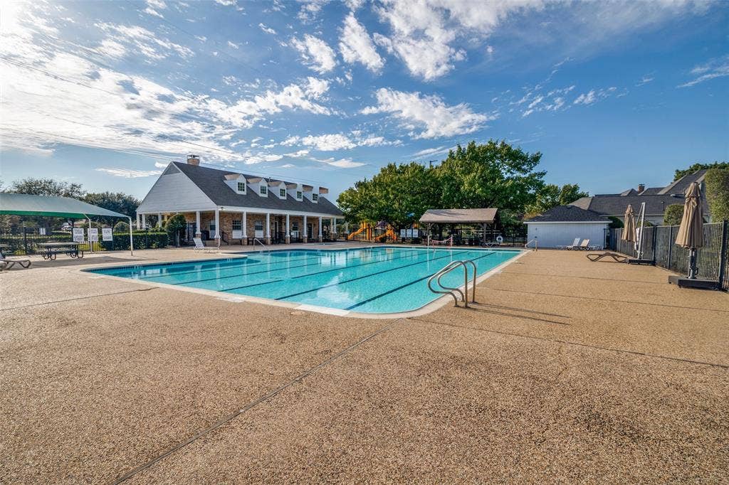 Firewheel Estates residents enjoy a community pool, clubhouse, tennis courts, and pickleball courts.