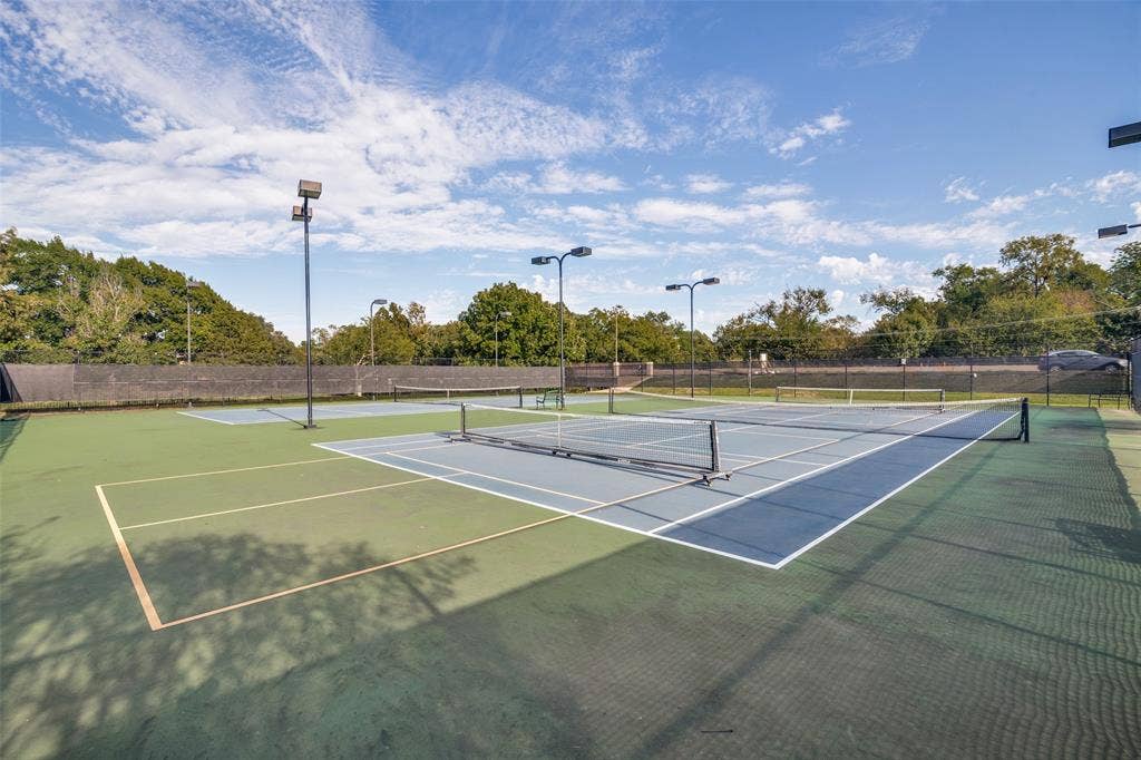 909 Palm Desert Drive, Garland, TX 75044