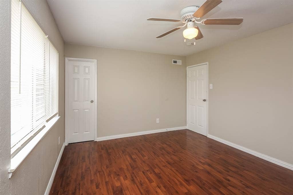 4013 Commonwealth Drive, Garland, TX 75043 4013 Commonwealth Drive, Garland, TX 75043