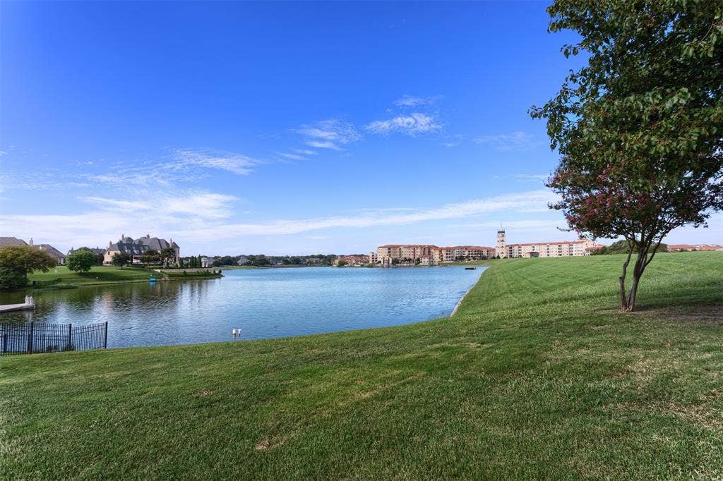 1516 Hackett Creek Drive, McKinney, TX 75072 Community lakes.