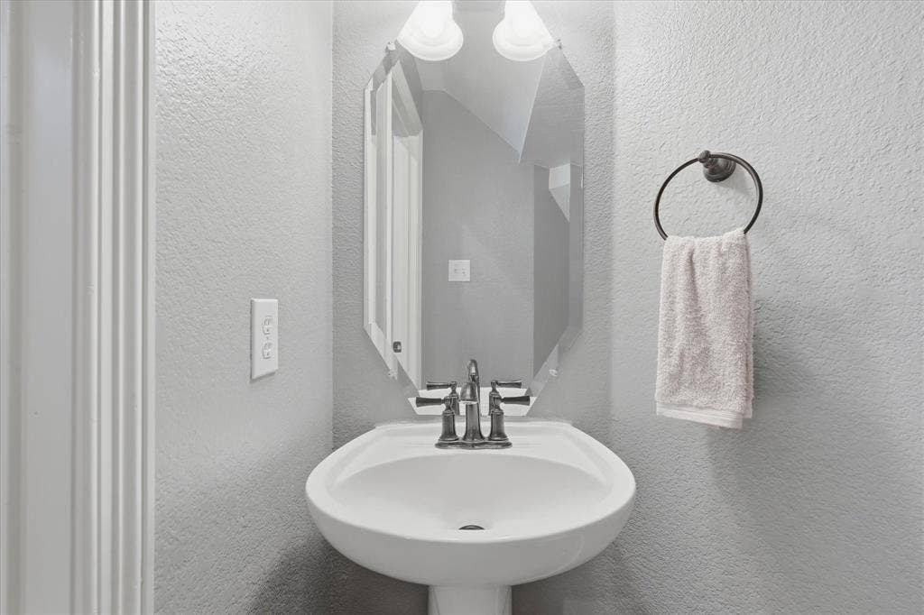 840 Trumpeter Way, Rockwall, TX 75032 840 Trumpeter Way, Rockwall, TX 75032