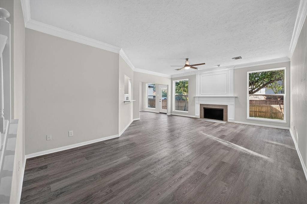 2312 Honeylocust Drive, Irving, TX 75063 2312 Honeylocust Drive, Irving, TX 75063
