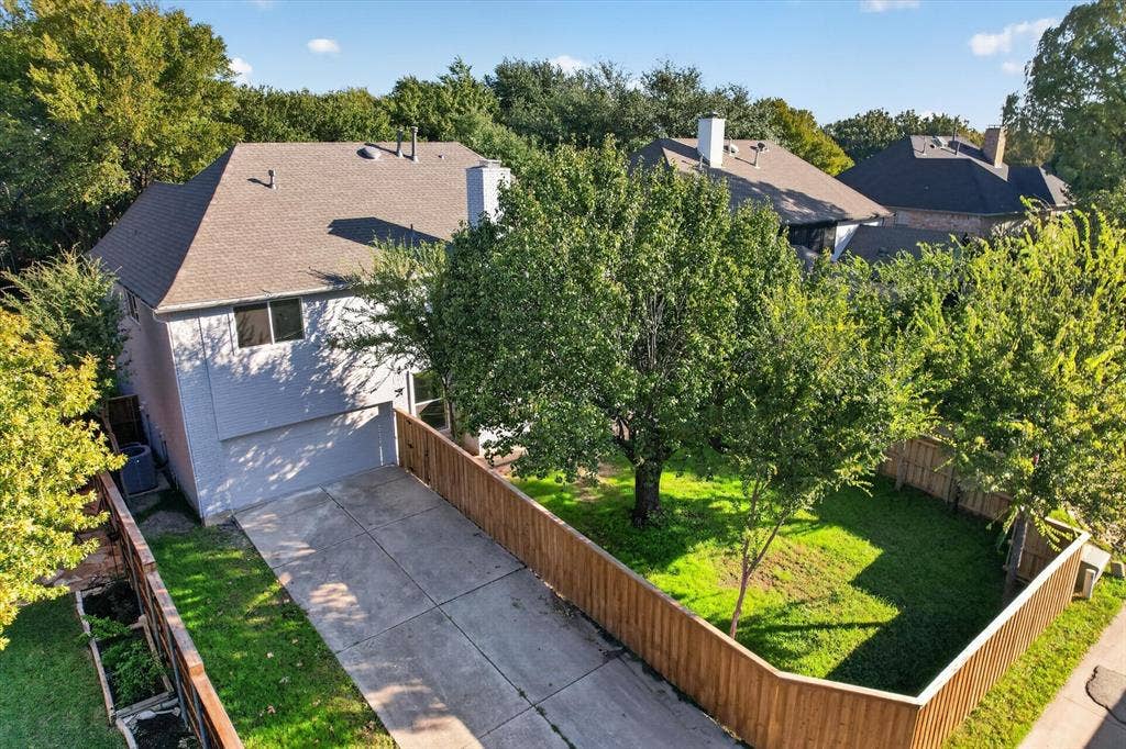 2312 Honeylocust Drive, Irving, TX 75063 2312 Honeylocust Drive, Irving, TX 75063