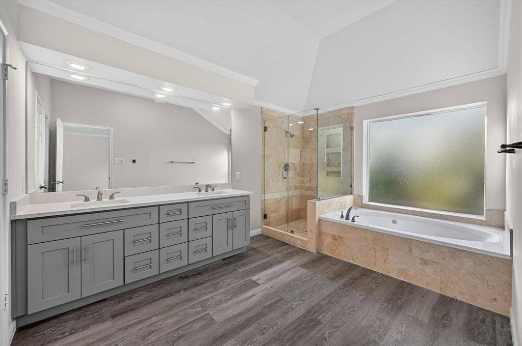 2312 Honeylocust Drive, Irving, TX 75063 2312 Honeylocust Drive, Irving, TX 75063