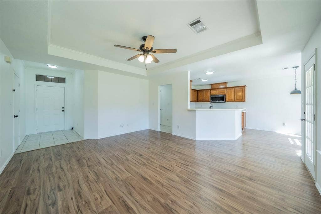 1507 Sunflower Lane, Granbury, TX 76048