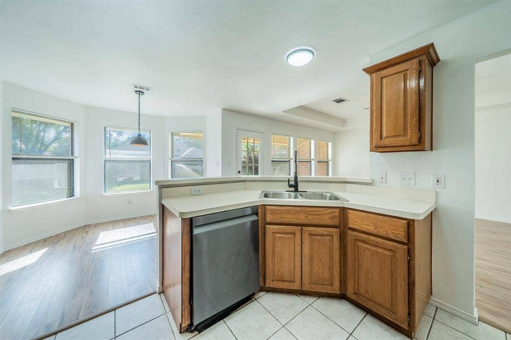 1507 Sunflower Lane, Granbury, TX 76048