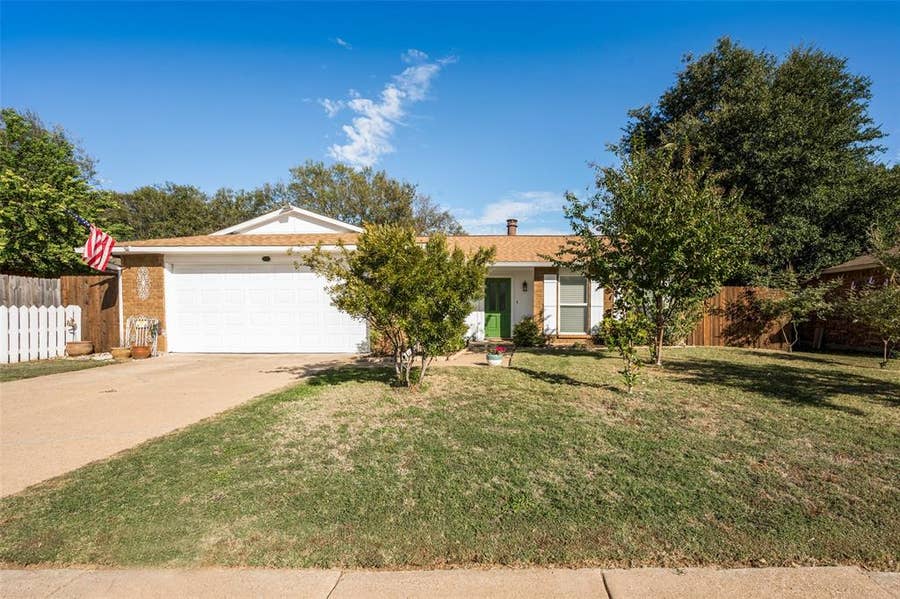 Property photo for 7232 Whitewood Drive, Fort Worth, TX