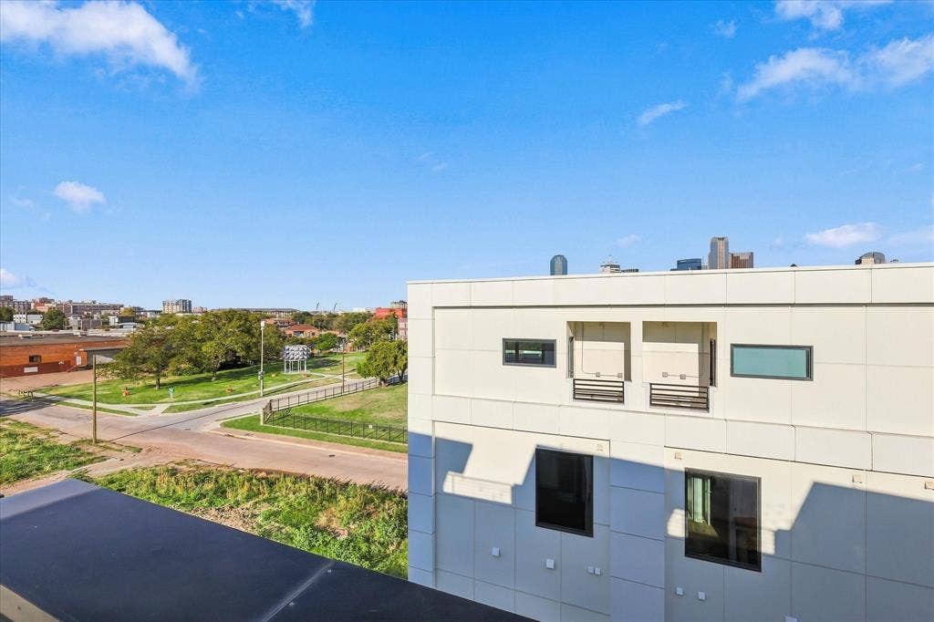 1813 Park Avenue, #106, Dallas, TX 75215 1813 Park Avenue, #106, Dallas, TX 75215