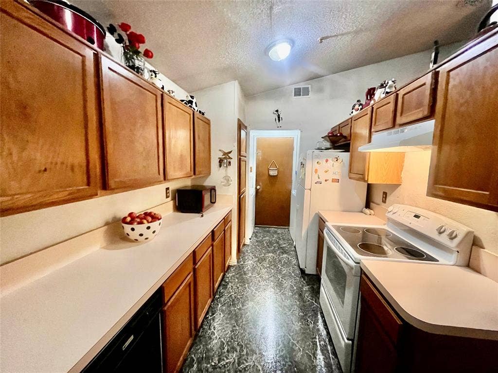 1116 Sandalwood Lane, DeSoto, TX 75115 1116 Sandalwood Lane, DeSoto, TX 75115