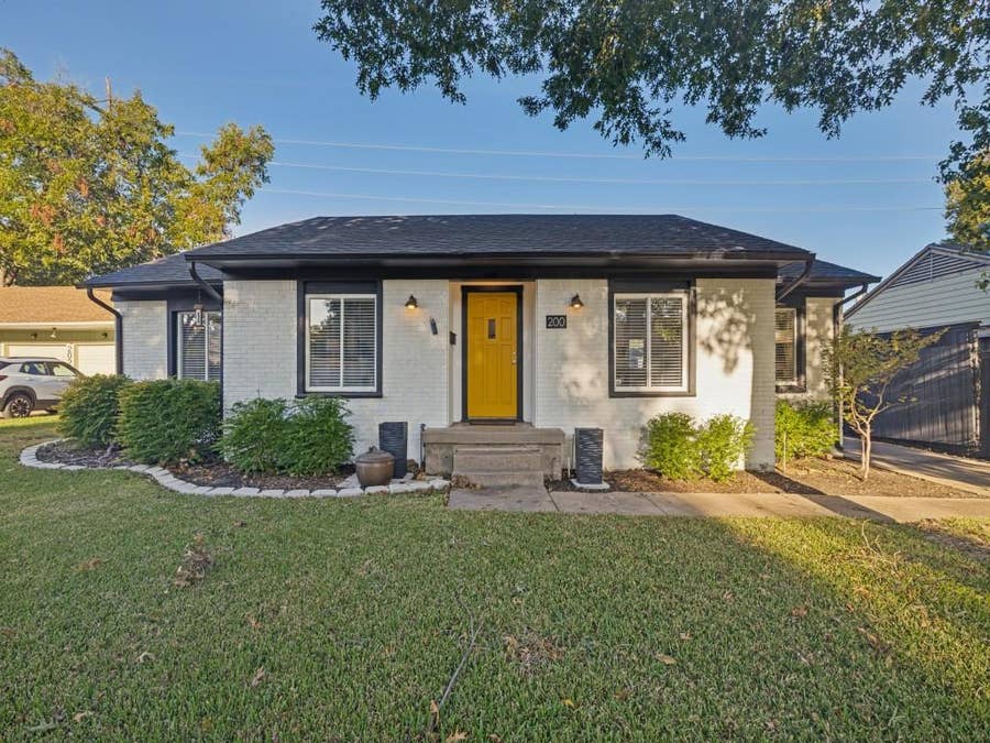 Property photo for 200 S Weatherred Drive, Richardson, TX