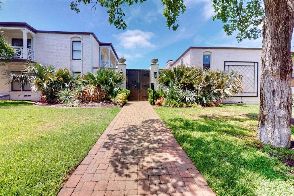 5919 E University Boulevard, #238, Dallas, TX 75206 5919 E University Boulevard, #238, Dallas, TX 75206
