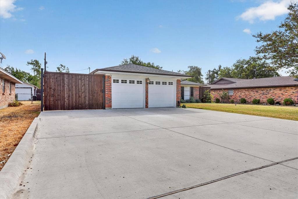 714 Hill City Drive, Duncanville, TX 75116 714 Hill City Drive, Duncanville, TX 75116