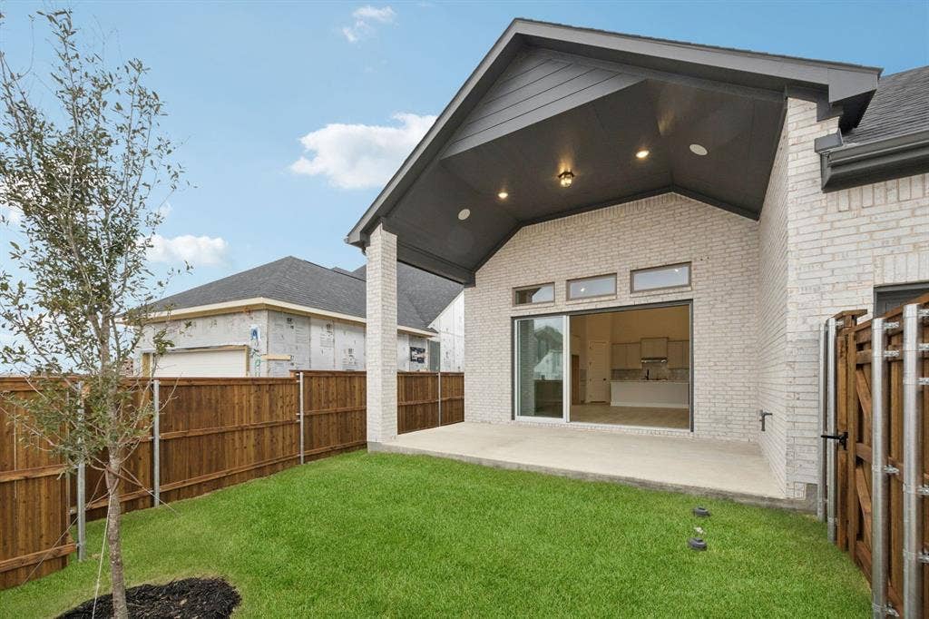 9306 Emory Oak Drive, Frisco, TX 75035 Representative