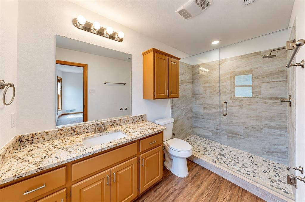 9720 Bluebonnet Drive, Scurry, TX 75158 9720 Bluebonnet Drive, Scurry, TX 75158