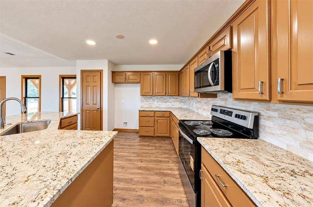 9720 Bluebonnet Drive, Scurry, TX 75158 9720 Bluebonnet Drive, Scurry, TX 75158