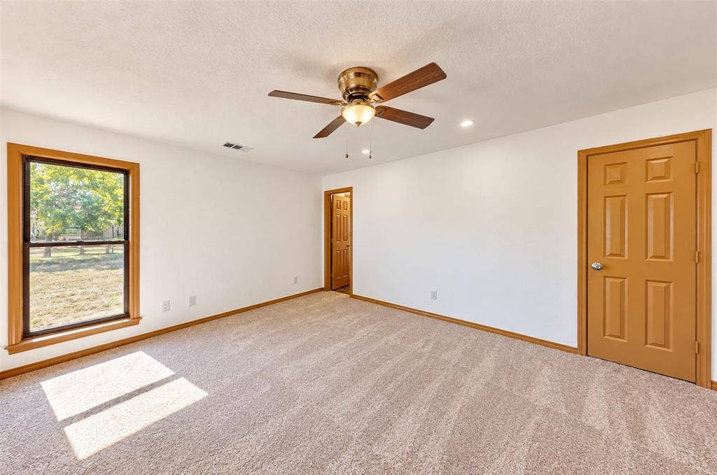 9720 Bluebonnet Drive, Scurry, TX 75158 9720 Bluebonnet Drive, Scurry, TX 75158