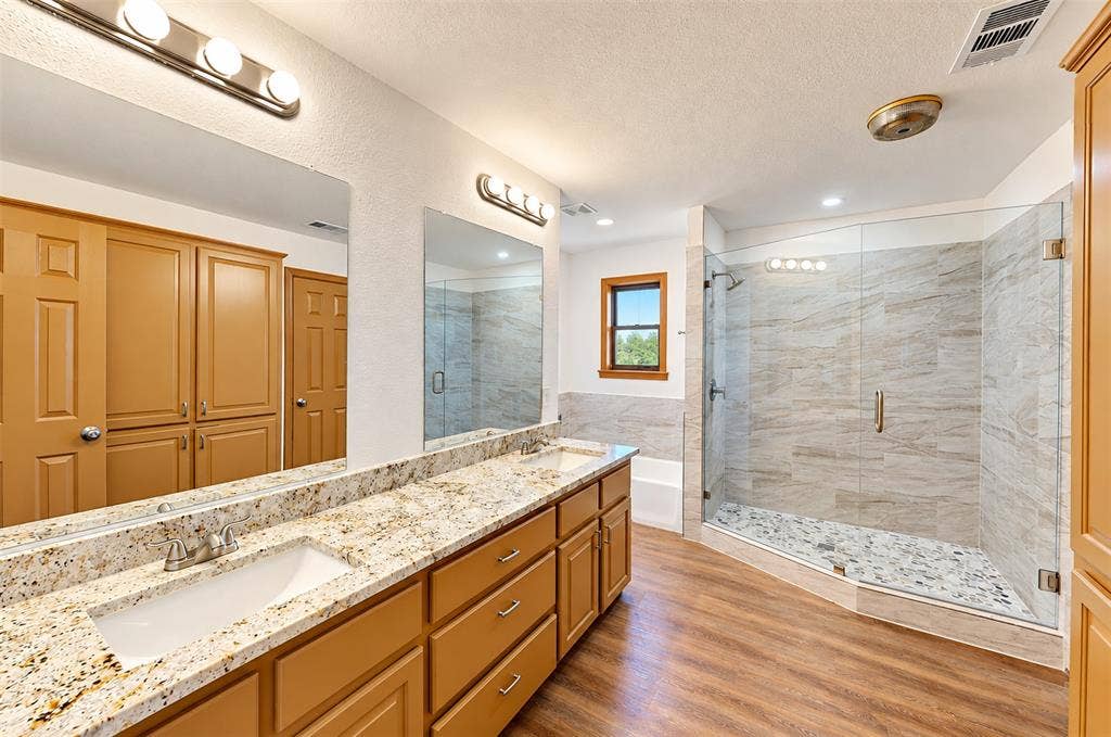 9720 Bluebonnet Drive, Scurry, TX 75158 9720 Bluebonnet Drive, Scurry, TX 75158